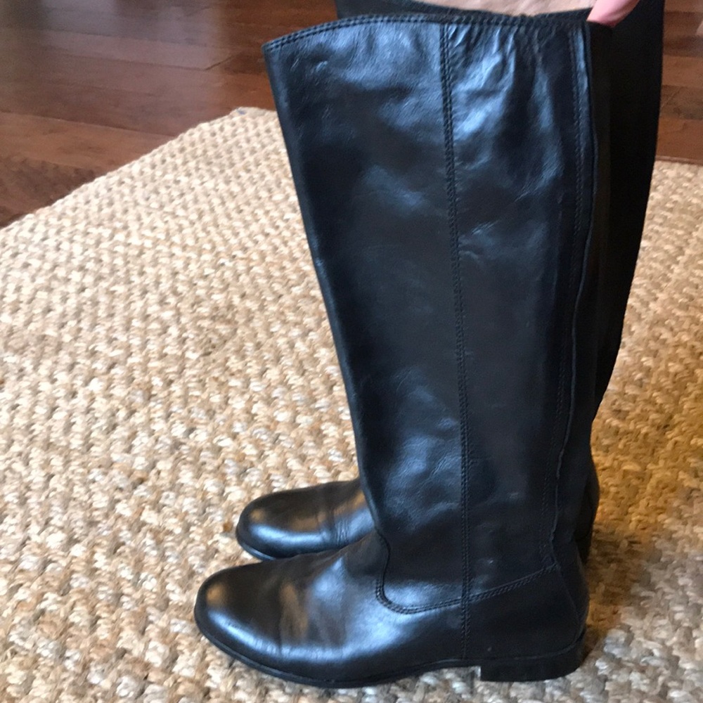 Kenneth Cole black leather boots